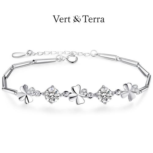 クローバーダイヤブレスレット | 輝く小さな幸せ